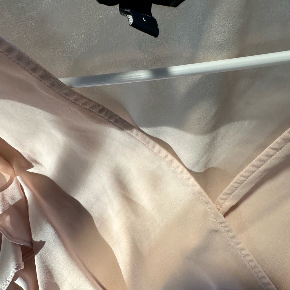 Express wrap Blouse in Peach - Picture 3 of 3